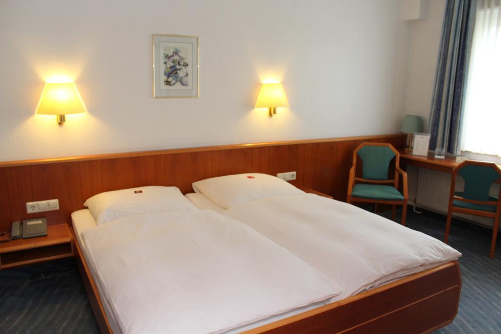 Hotel Sonne Leinfelden-Echterdingen Extérieur photo